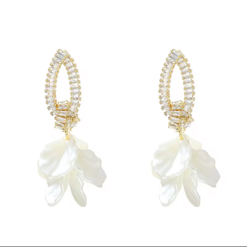 Lace and Lavender Sparkle and flow Earing