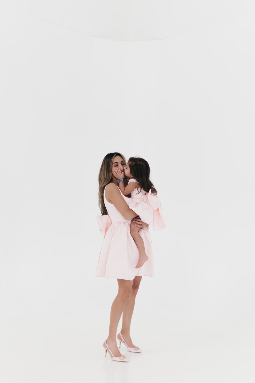 Women Bow Back mini perfect in pink dress