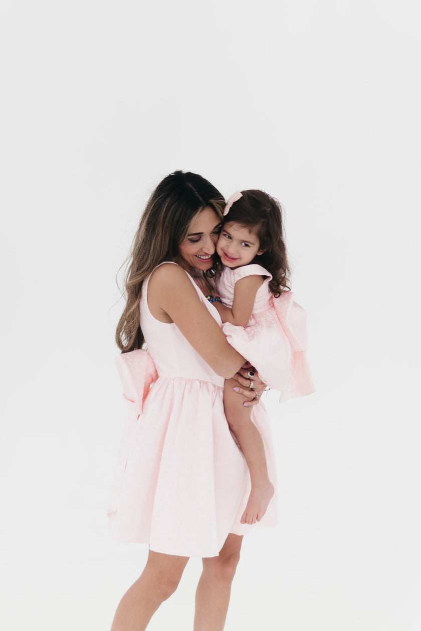 Women Bow Back mini perfect in pink dress