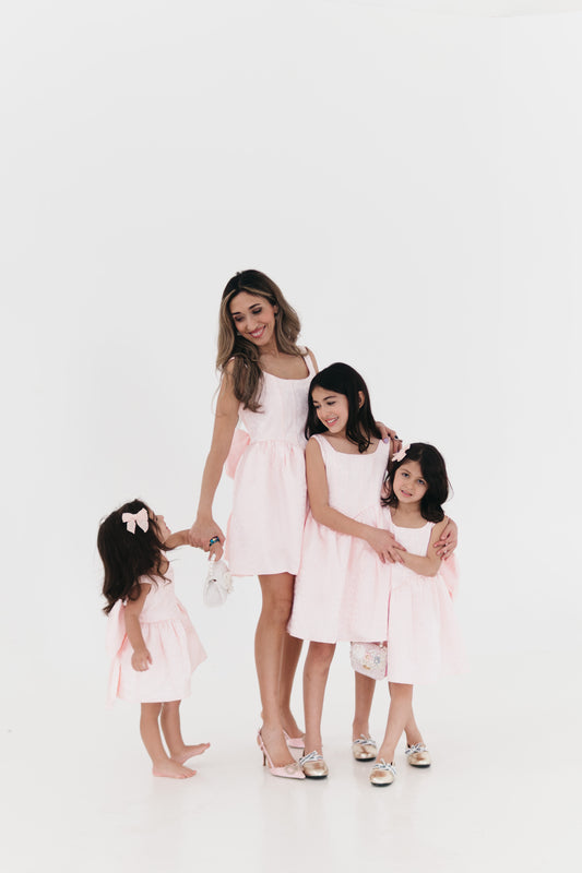 Women Bow Back mini perfect in pink dress